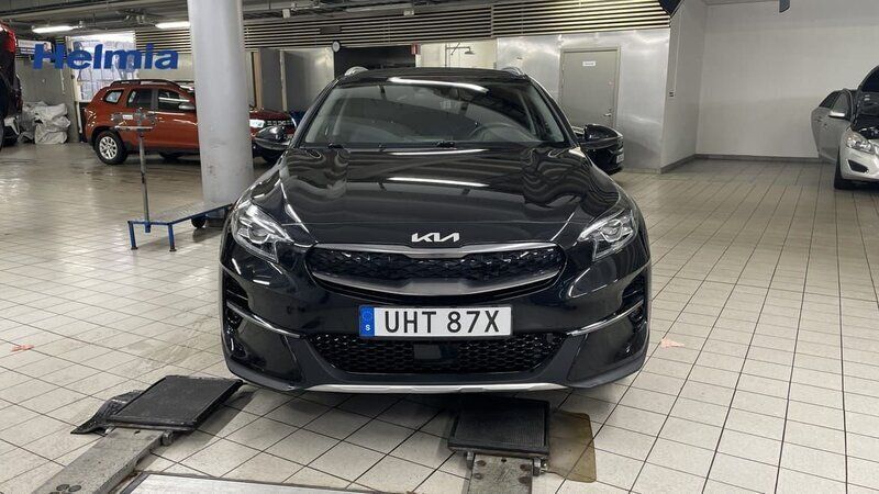 Svart Begagnad 2022 Kia XCeed SUV | 224 900 kr (Bra pris) - Bild 1/4