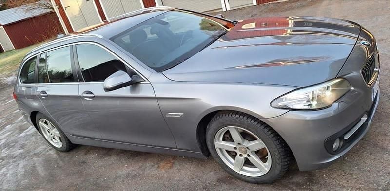 Begagnad 2015 BMW 520 Kombi | 99 000 kr (Marknadspris) - Bild 1/4