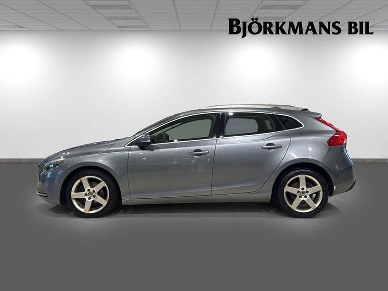 Begagnad Volvo V40 120 HK (88 kW) 2015 Grå