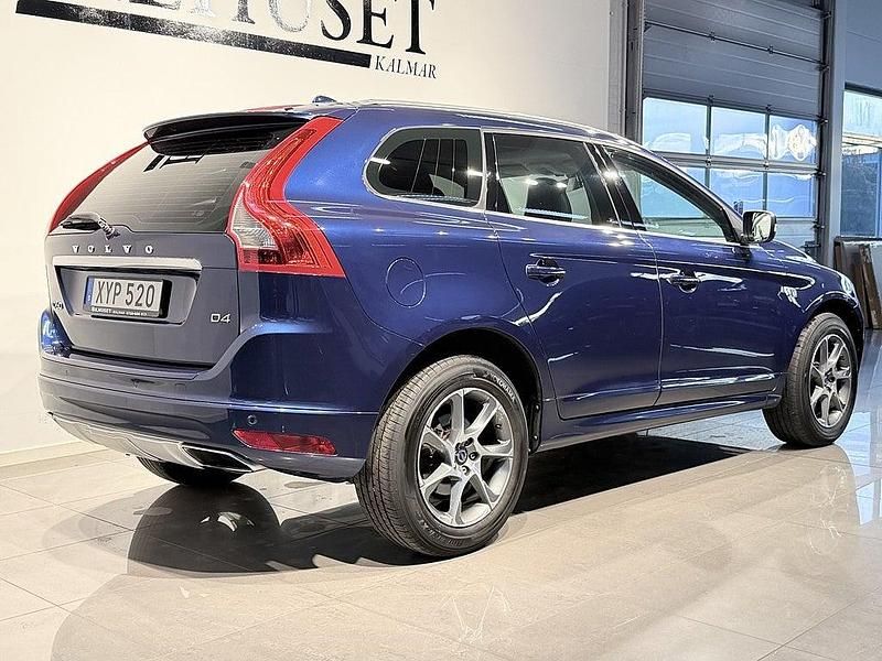 Begagnad Volvo XC60 Ocean Race 181 HK (133 kW) 2015 Blå SUV