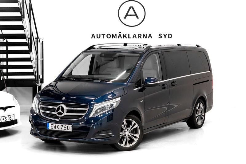 Blå Begagnad 2014 Mercedes V250 Avantgarde Minibuss | 439 900 kr (Lite dyr) - Bild 1/4
