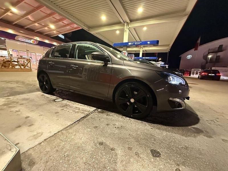 Begagnad Peugeot 308 Allure 131 HK (96 kW) 2014 Okänd Halvkombi