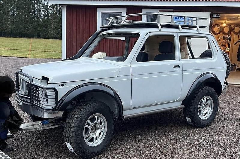 Begagnad Lada niva 1982 SUV