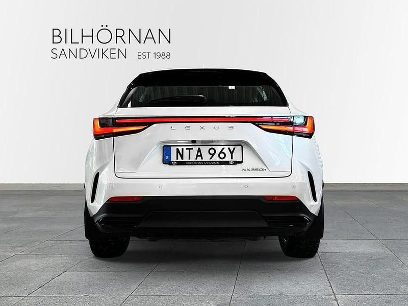 Begagnad Lexus NX350h Business Edition 245 HK (180 kW) 2024 Vit SUV