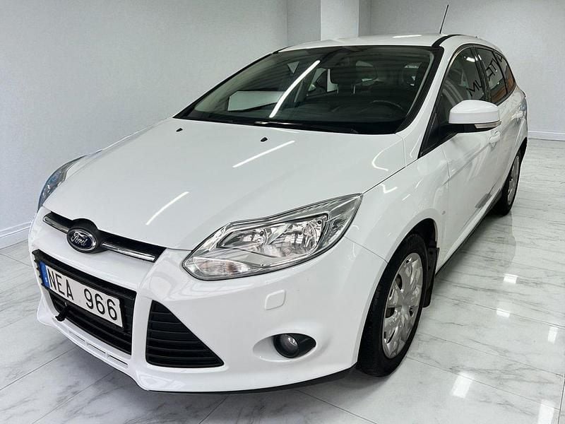 Vit Begagnad 2013 Ford Focus Trend Kombi | 49 900 kr (Bra pris) - Bild 1/4