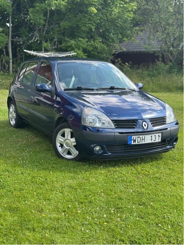 Blå Begagnad 2005 Renault Clio R.S. Halvkombi | 14 900 kr (Marknadspris) - Bild 1/4