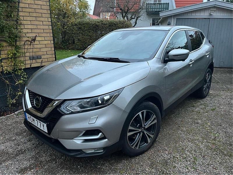 Silver Begagnad 2021 Nissan Qashqai SUV | 191 000 kr (Superpris) - Bild 1/4