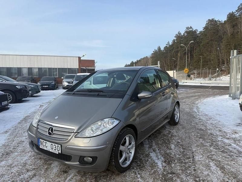 Begagnad Mercedes A180 Avantgarde 109 HK (80 kW) 2008 Mörkgrå Halvkombi