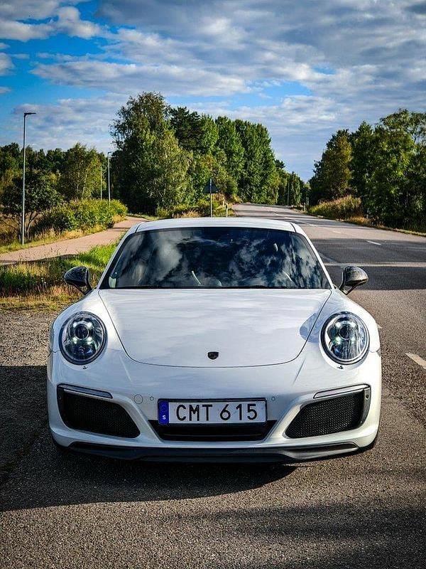 Vit Begagnad 2018 Porsche 911 Carrera T Sport Sportkupé | 1 129 000 kr - Bild 1/4