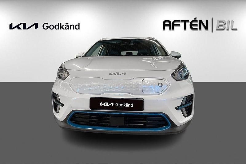 Begagnad Kia e-Niro Advance 150 kW (204 HK) 2021 Vit (snow white pearl metallic) SUV