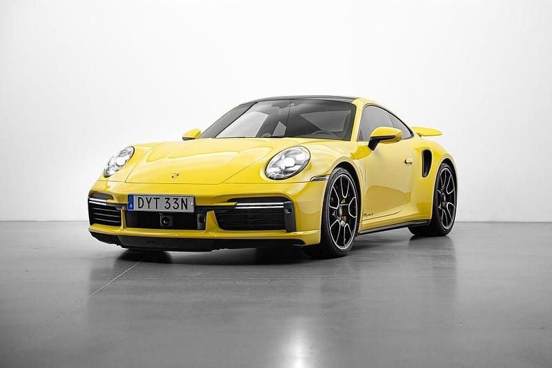 Begagnad Porsche 911 Turbo S 650 HK (478 kW) 2021 Racing yellow
