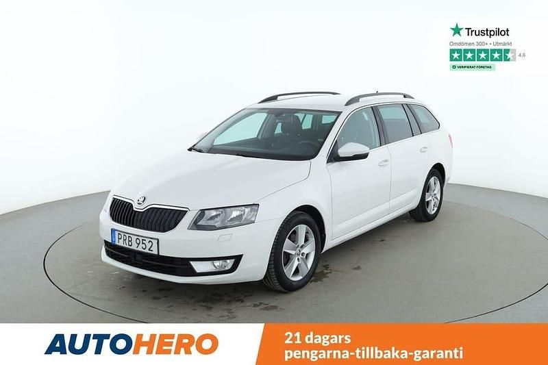 Vit Begagnad 2016 Skoda Octavia Ambition Kombi | 107 000 kr (Marknadspris) - Bild 1/4