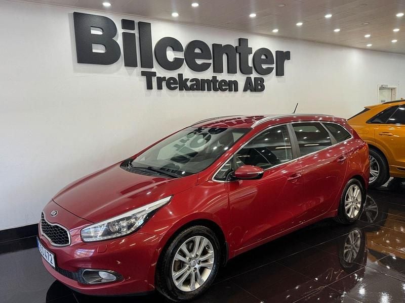 Röd Begagnad 2015 Kia Ceed Sportswagon Comfort Kombi | 79 900 kr (Marknadspris) - Bild 1/4