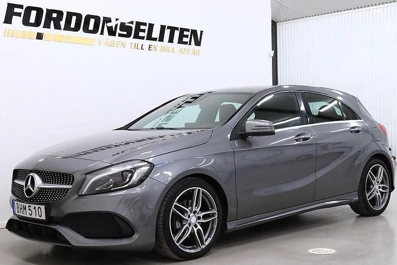 Mörkgrå Begagnad 2015 Mercedes A180 AMG Halvkombi | 159 700 kr (Marknadspris) - Bild 1/4