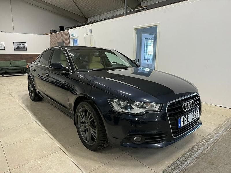 Begagnad Audi A6 177 HK (130 kW) 2012 Blå Sedan