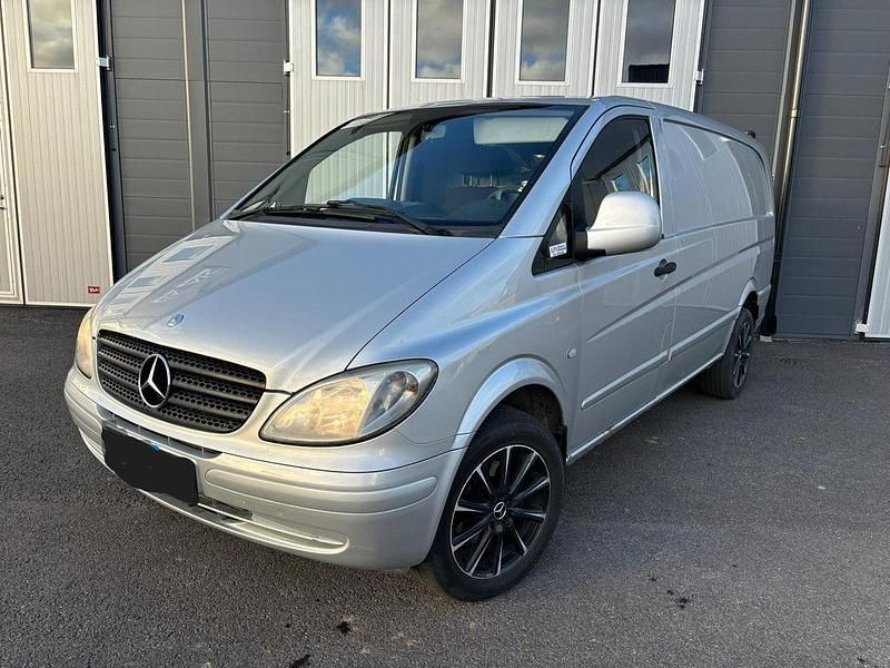 Silver Begagnad 2008 Mercedes Vito Minibuss | 48 000 kr (Lite dyr) - Bild 1/4