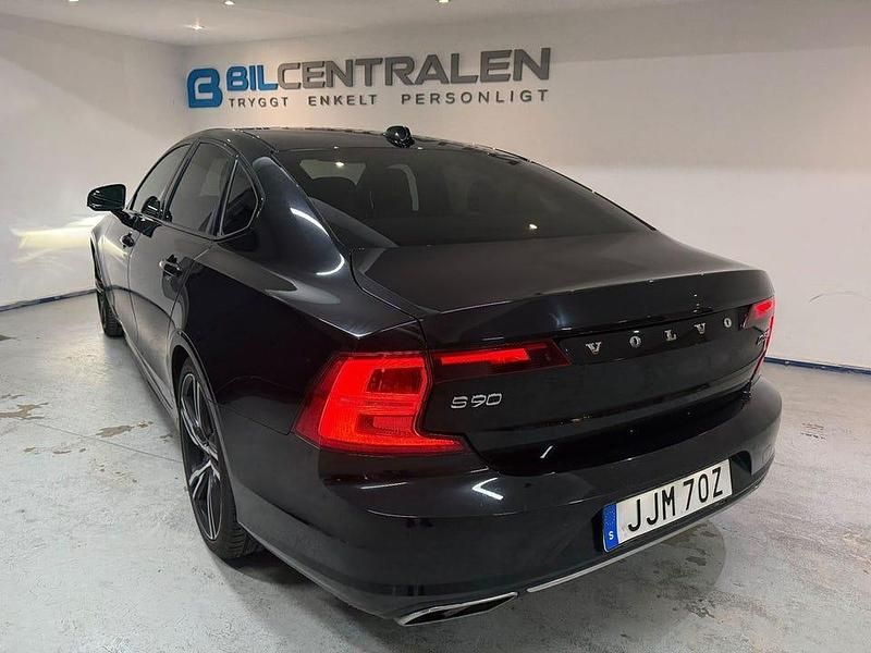 Begagnad Volvo S90 R-Design 235 HK (172 kW) 2019 Svart Sedan