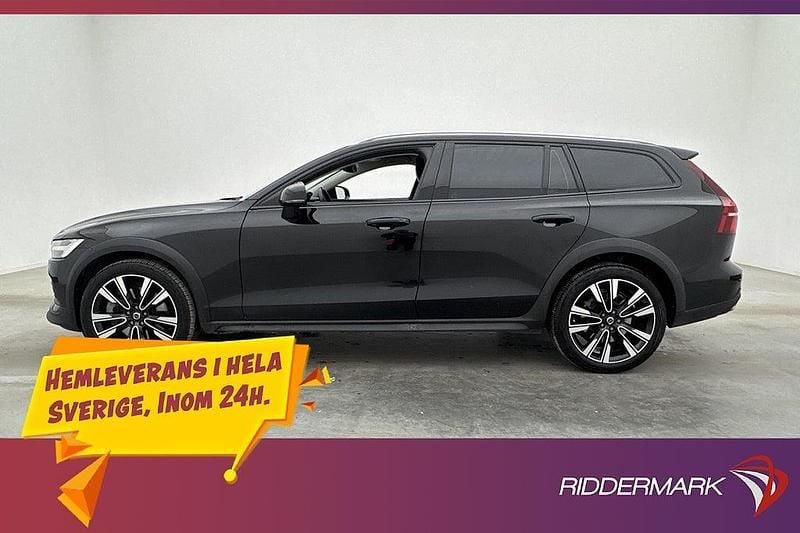 Svart Begagnad 2020 Volvo V60 CC Kombi | 238 800 kr (Marknadspris) - Bild 1/3