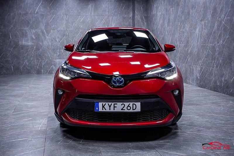 Begagnad Toyota C-HR Edition 122 HK (89 kW) 2023 Röd SUV