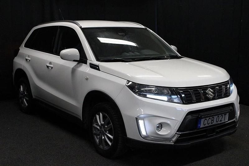 Begagnad Suzuki Vitara 102 HK (75 kW) 2022 Vit SUV