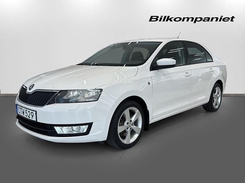 Vit Begagnad 2014 Skoda Rapid Elegance Halvkombi | 79 900 kr (Marknadspris) - Bild 1/4