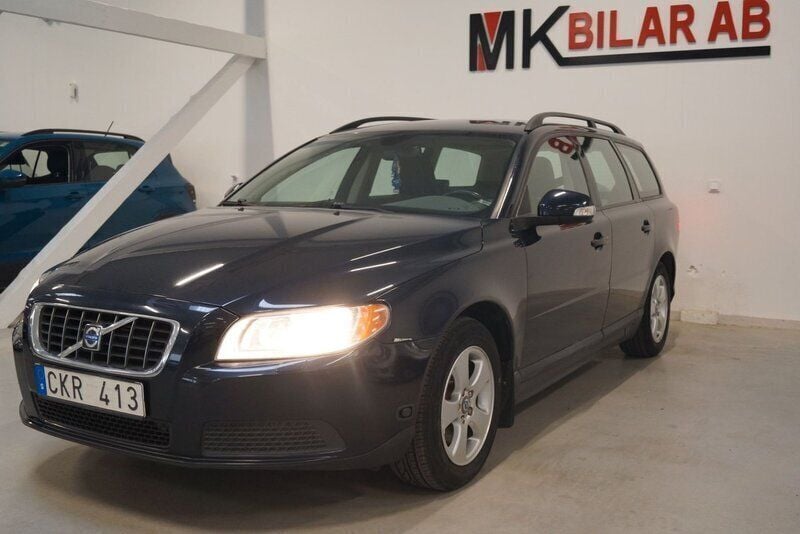 Mörkblå Begagnad 2008 Volvo V70 Kombi | 74 900 kr (Lite dyr) - Bild 1/4
