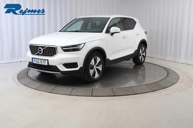 Vit Begagnad 2021 Volvo XC40 Inscription SUV | 299 900 kr (Bra pris) - Bild 1/4