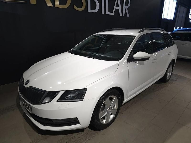 Begagnad Skoda Octavia Ambition 116 HK (85 kW) 2017 Vit Kombi