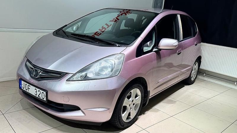 Begagnad Honda Jazz 99 HK (72 kW) 2009 Röd Halvkombi