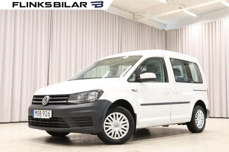 Vit Begagnad 2018 VW Caddy Minibuss | 124 700 kr (Lite dyr) - Bild 1/4
