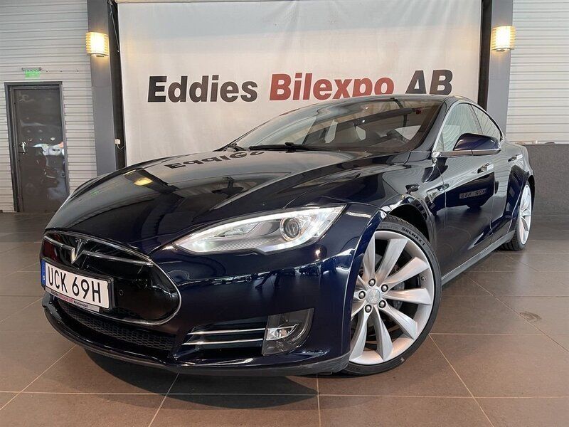 Blå Begagnad 2014 Tesla Model S Halvkombi | 209 900 kr (Dyr) - Bild 1/4