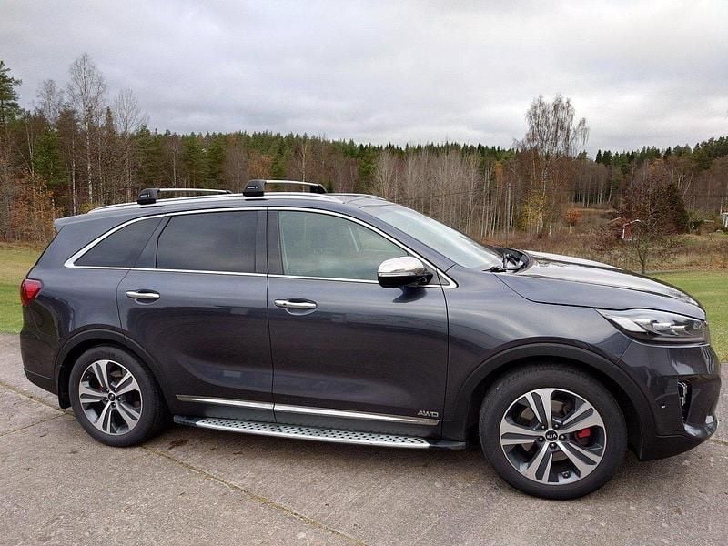 Grå Begagnad 2019 Kia Sorento GT-Line SUV | 289 000 kr (Bra pris) - Bild 1/4