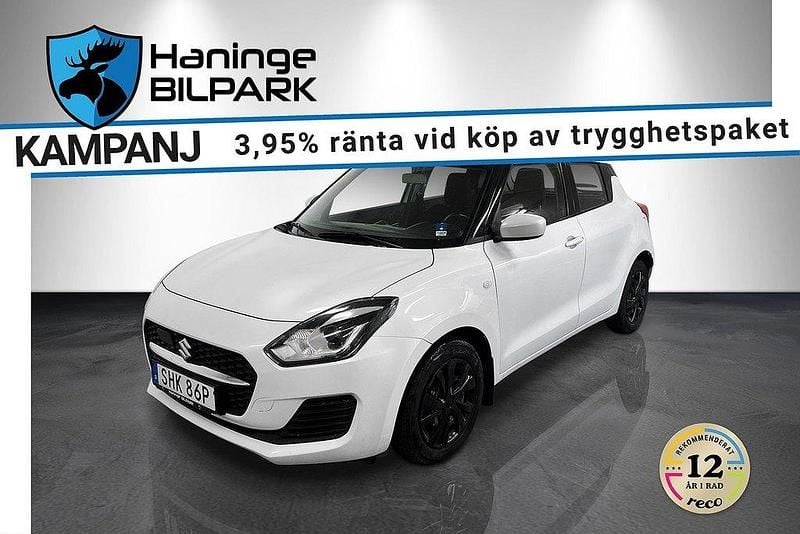 Vit Begagnad 2020 Suzuki Swift Halvkombi | 139 900 kr (Marknadspris) - Bild 1/2