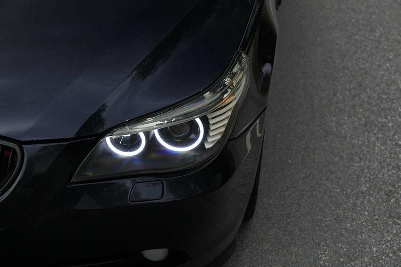 Begagnad BMW 525 Sport Line 218 HK (160 kW) 2005 Blå Kombi