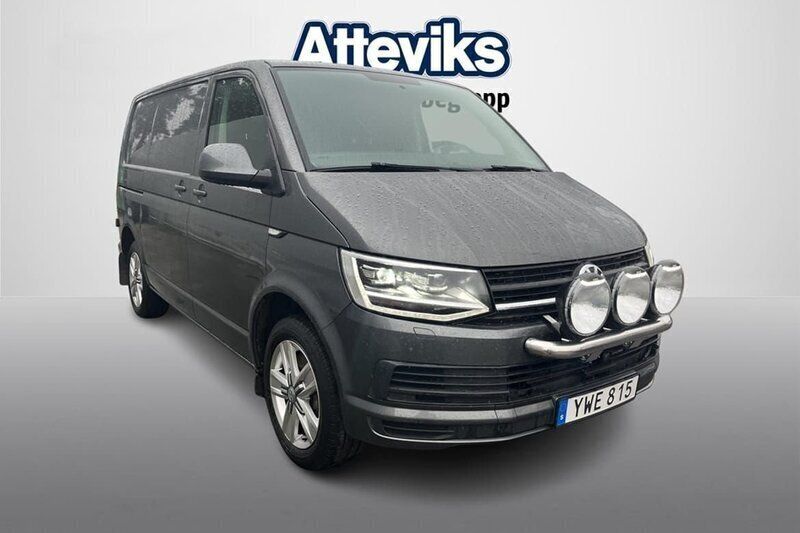Grå Begagnad 2018 VW T6 Van | 168 900 kr (Superpris) - Bild 1/4