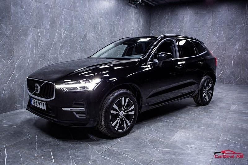 Begagnad Volvo XC60 Momentum 197 HK (144 kW) 2021 Svart SUV