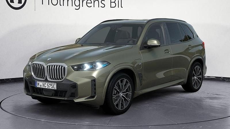 Grön Ny 2025 BMW X5 Efficient Dynamics SUV | 1 106 000 kr (Superpris) - Bild 1/4