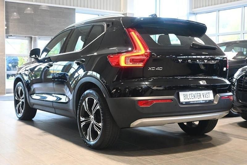 Begagnad Volvo XC40 Inscription 262 HK (192 kW) 2021 Svart SUV