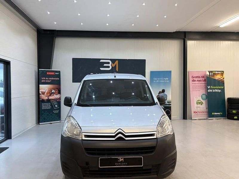 Begagnad Citroën Berlingo 75 HK (55 kW) 2017 Silver Minibuss