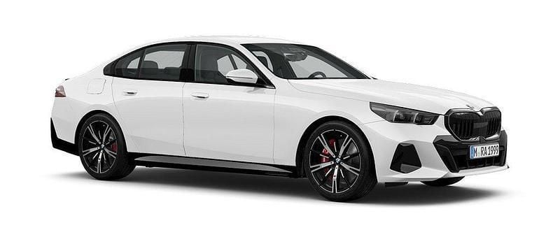 Vit Ny 2025 BMW 520 M Sport Sedan | 684 500 kr - Bild 1/3