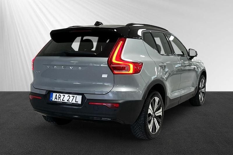Begagnad Volvo XC40 Plus 303 kW (413 HK) 2024 Grå SUV