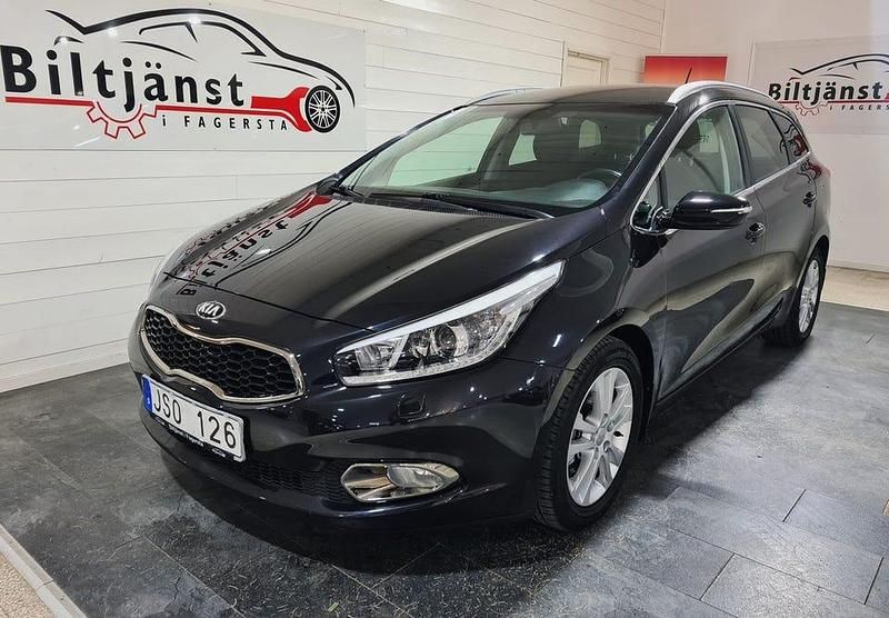 Svart Begagnad 2012 Kia Ceed Sportswagon Comfort Kombi | 147 900 kr (Dyr) - Bild 1/4