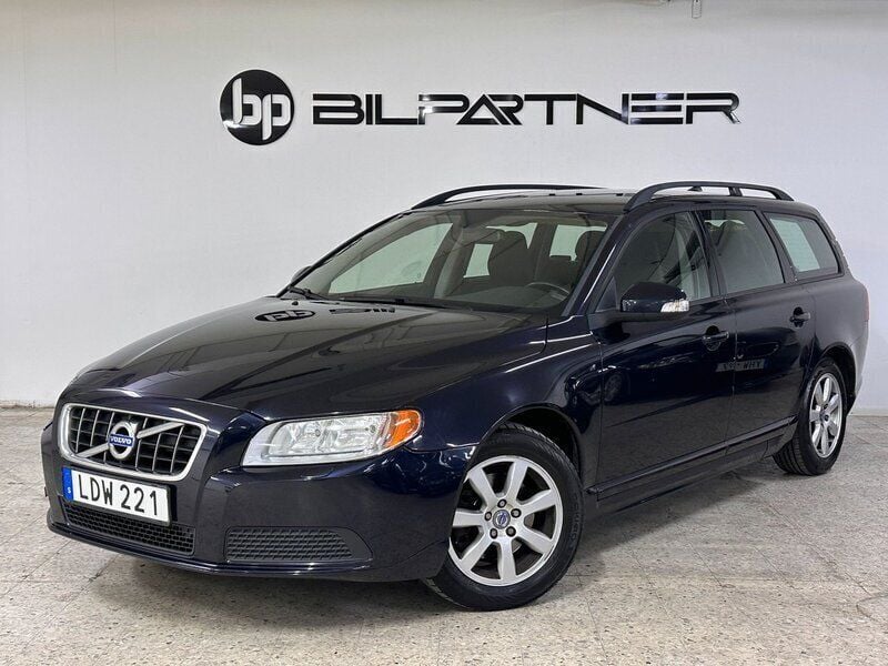 Mörkblå Begagnad 2010 Volvo V70 Kombi | 59 900 kr (Bra pris) - Bild 1/4