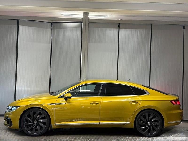 Begagnad VW Arteon 272 HK (200 kW) 2019 Gul Halvkombi