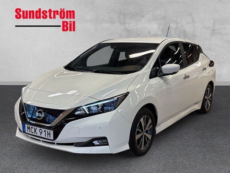 Vit Begagnad 2021 Nissan Leaf N-Connecta Halvkombi | 169 900 kr (Marknadspris) - Bild 1/3