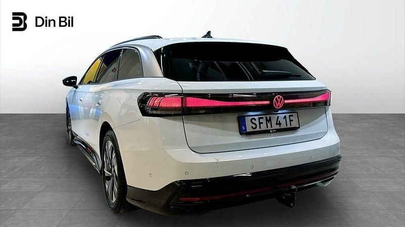 Begagnad VW ID.7 Pro 210 kW (286 HK) 2024 Vit Kombi