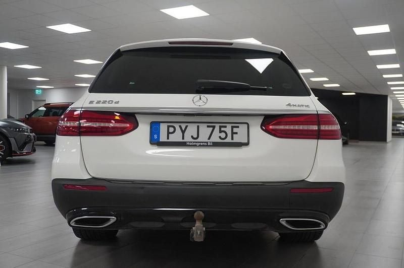 Begagnad Mercedes 220 200 HK (147 kW) 2022 Vit