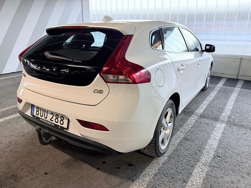 Begagnad Volvo V40 120 HK (88 kW) 2016 Halvkombi
