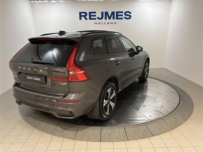 Begagnad Volvo XC60 Plus 355 HK (261 kW) 2025 Grå SUV