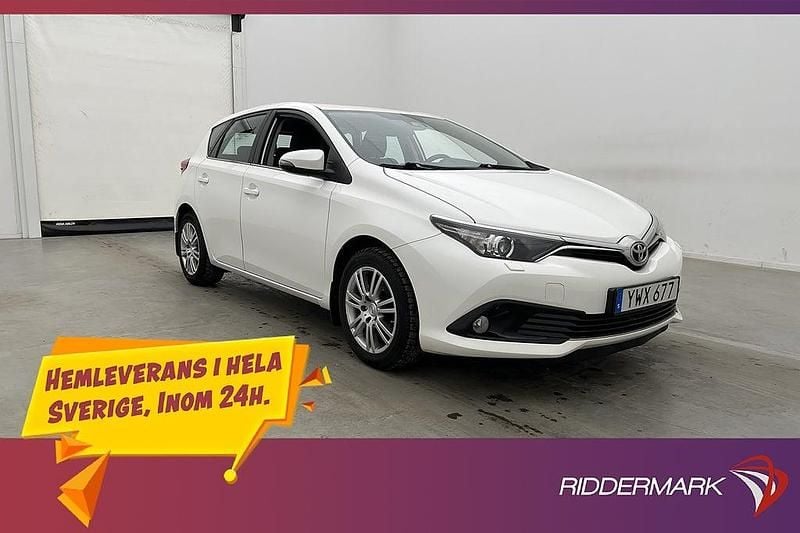 Vit Begagnad 2017 Toyota Auris Active Halvkombi | 149 800 kr (Marknadspris) - Bild 1/3